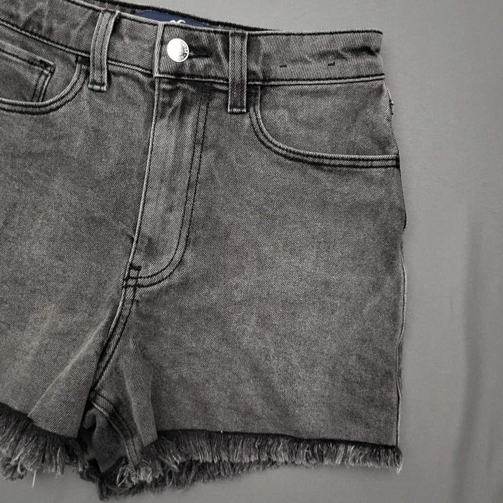 Hollister Ultra High-Rise‎ Mom Shorts Black Wash Vintage Stretch Sz 0 W24 Frayed